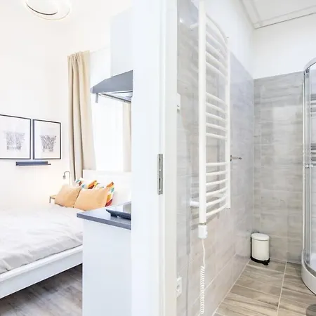 Extra Mini - Lively Neighborhood * Budapeste