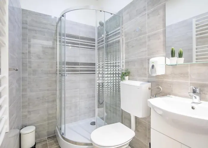 Extra Mini - Lively Neighborhood * Budapesta